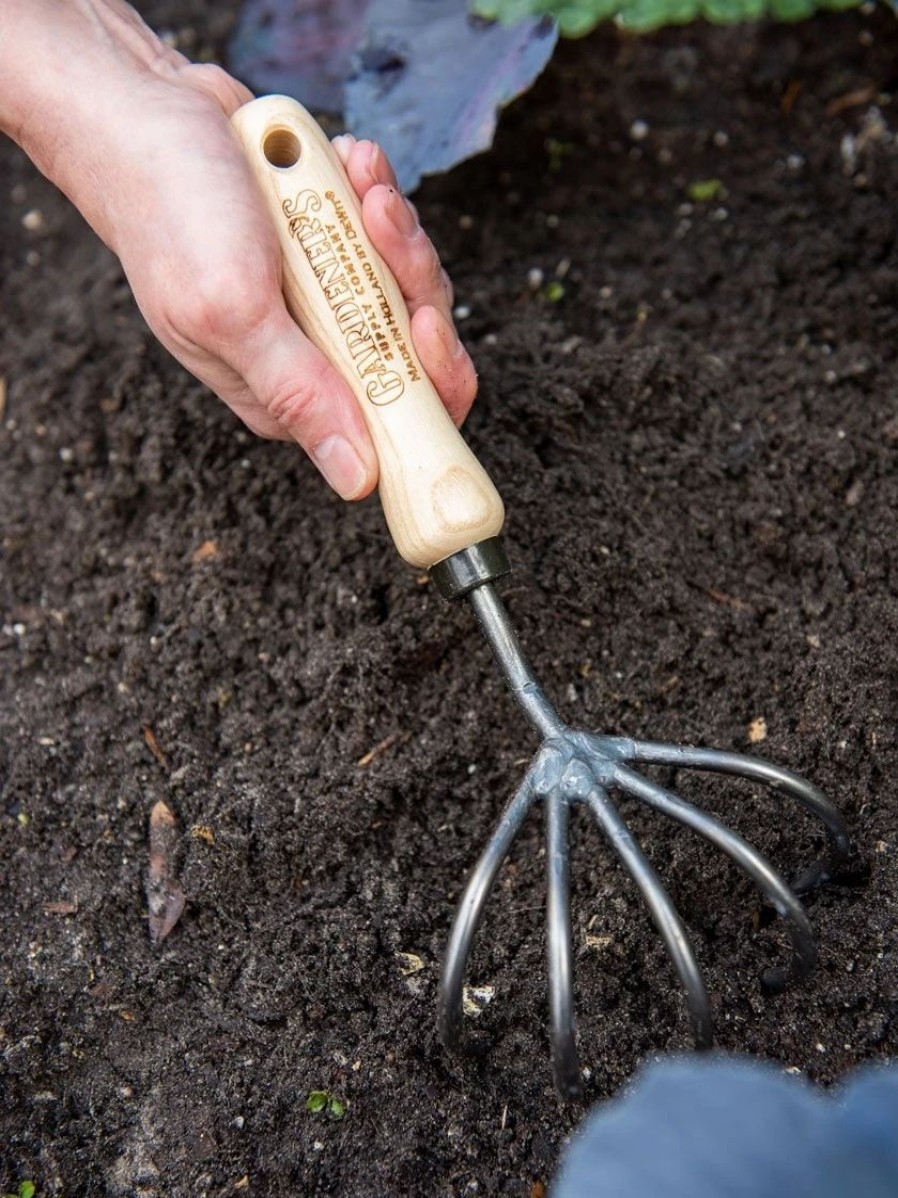 Garden Tools * | Gardener'S Lifetime 5-Tine Cultivator With Short Handle